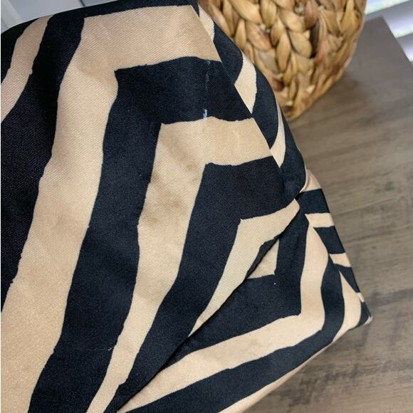 Coach y2k Devin Black and Tan Zebra Print Nylon Overnight Tote & Pouch - Picture 10 of 16